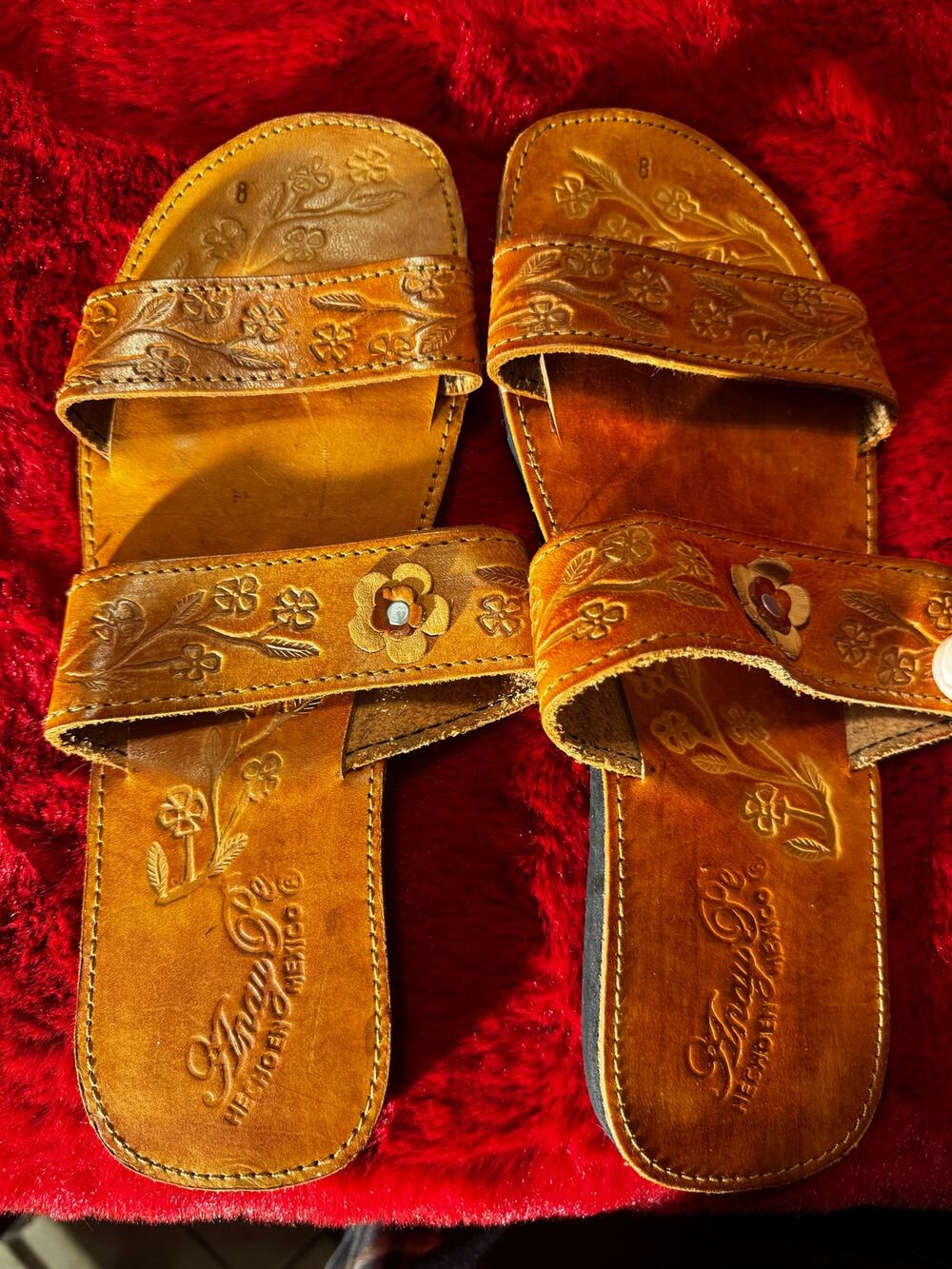 Anay Pe Hand-Tooled Mexican Leather Sandals — Hecho en México